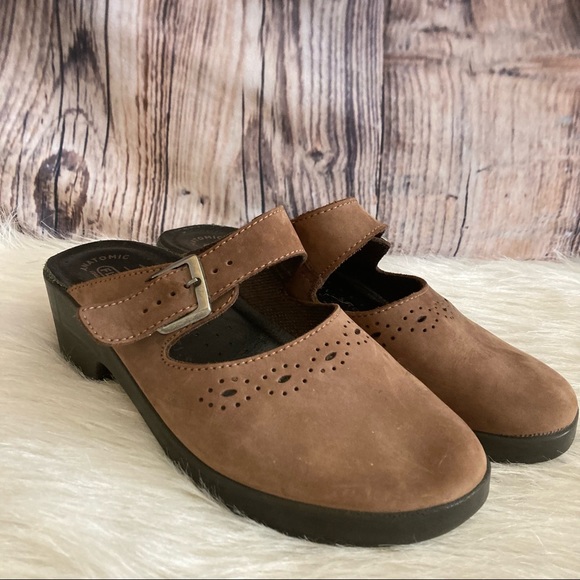 Fly Flot Clogs - Picture 1 of 11